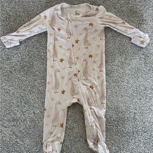 Caden Lane Goose sleeper